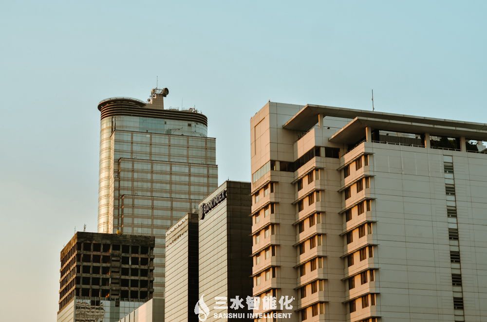 能耗監(jiān)測系統(tǒng)應(yīng)用廣泛 得益于其強大的功能(圖1) brown and white concrete building during daytime.jpg